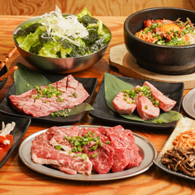 《2.5H飲み放題付》【5,500円コース】極厚タン・最強ハラミ・新鮮ガツ刺しなど当店自慢の逸品を揃えたプランの画像